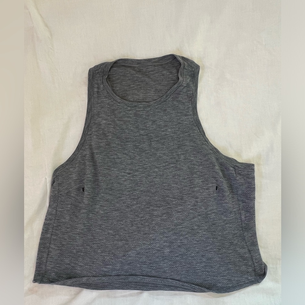 Women’s Lululemon workout top